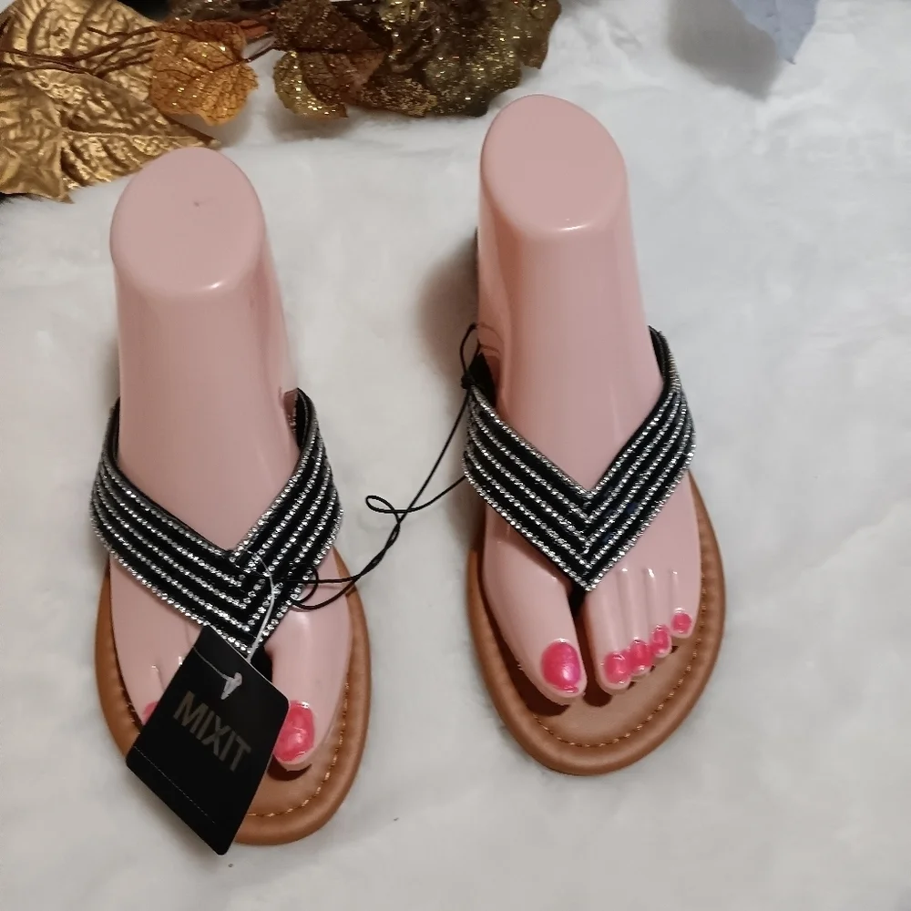 New condition sandals shoes for women size 7.5